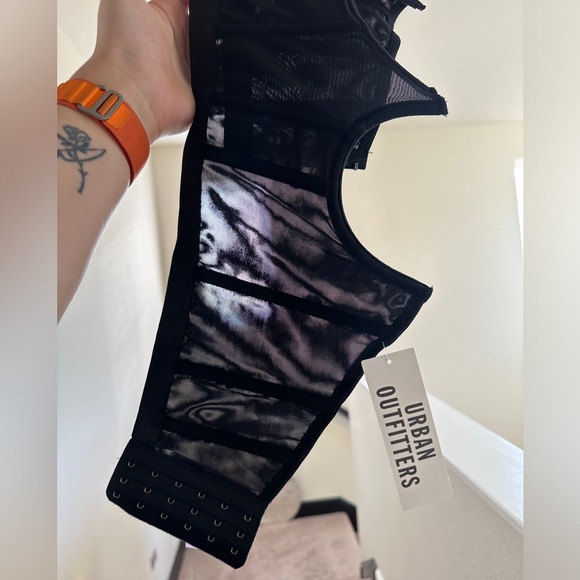 Out from Under Bewitched Modern Mesh under bust Corset size Medium in black - Picture 2 of 11